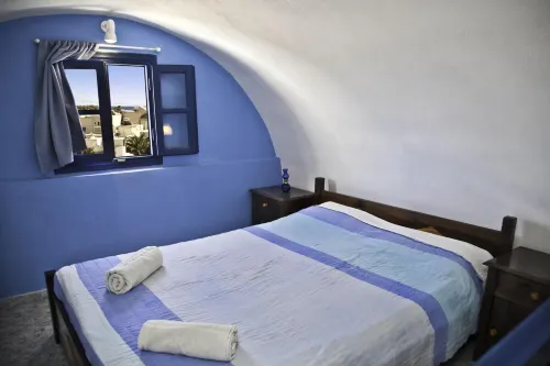 Roula Villa Studios & Apartments - Bed and Breakfasts
