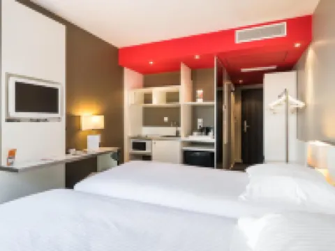 B&B HOME Lyon Centre Berthelot Hotels in Lyon