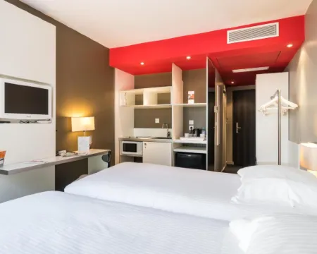 B&B HOME Lyon Centre Berthelot Lyon otelleri