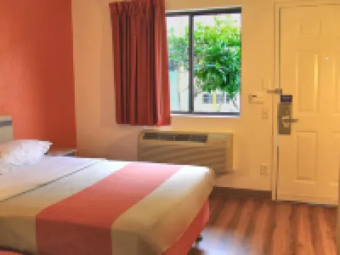 Motel 6 Enfield, CT - Hartford Hotels in Enfield