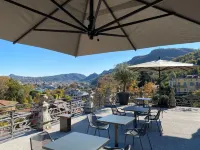 Villa Liberty Hotel a Uggiate con Ronago