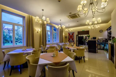 Penzión Central Park Отели в г. Раецке-Теплице