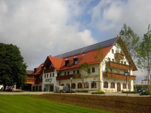 Hotel Straßhof Hotels in Reichertshausen