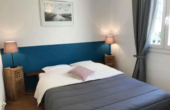 拉威爾鄉村小屋酒店