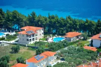 Country Inn - Infinity Pools