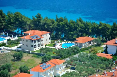 Country Inn Afytos 호텔