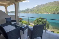 Apartments MaXhit Hotels in Donji Stoliv