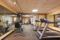 Gateway Hotel and Conference Center - Gym