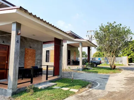 B-Tel ChomThong Chiang Mai Отели рядом с достопримечательностью «Mork Fa Waterfall»