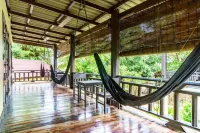 Mr Tho's Bungalows Hotels in Thakho