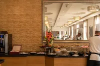 Sky Casa Airport - breakfast