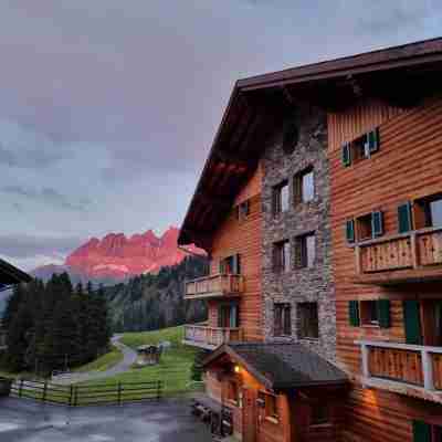 Mountain Lodge, Les Crosets Hotel Exterior