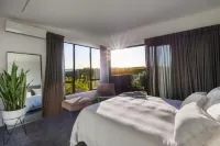 Cable Bay Views
