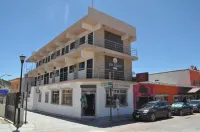 Hotel Los Valles - parking