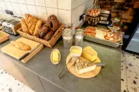 Greet Hotel Montbeliard - breakfast