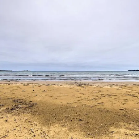 Cozy Baileys Harbor Cottage on Lake Michigan!