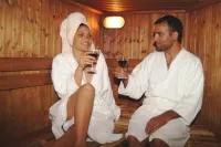 The Seasons Hotel -Studio & Suite - Spa