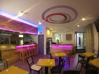 Central Apartments Integrated Hotel - bar