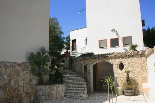 Hotel Il Cortile Hotels in Castelluzzo