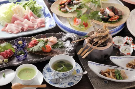 Fujiya Отели рядом с достопримечательностью «Hiranodai Highland Viewing Platform»