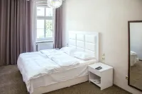 Hotel Muse Hotels near Apotheke zum goldenen Lowen