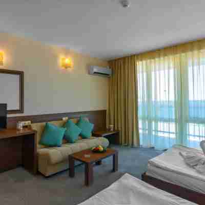 Hotel Glarus Beach Rooms