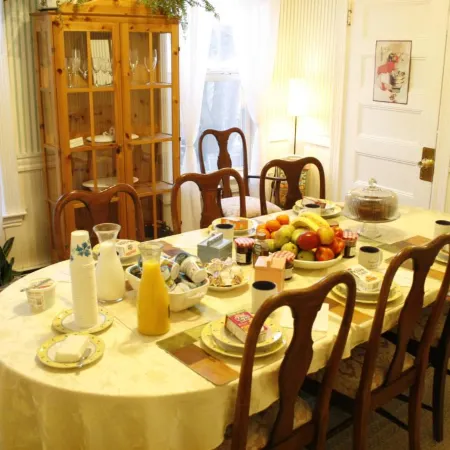 The Coolidge Corner Guest House: A Brookline Bed and Breakfast