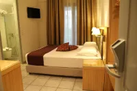 Achilles Hotel