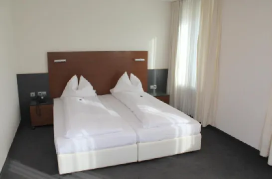 Hotel am Hirschgarten Hotels near Stuttgart Airport