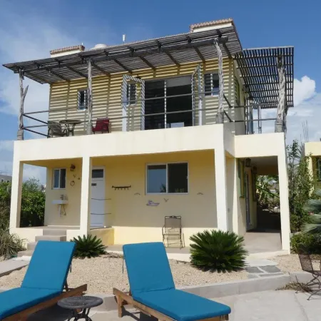 Casa Flores Casitas