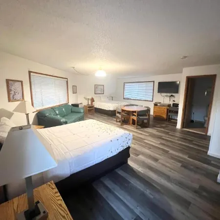 Cedarwood Inn of Ashland