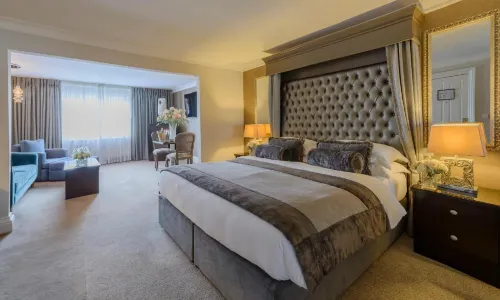 Killarney Oaks Hotel