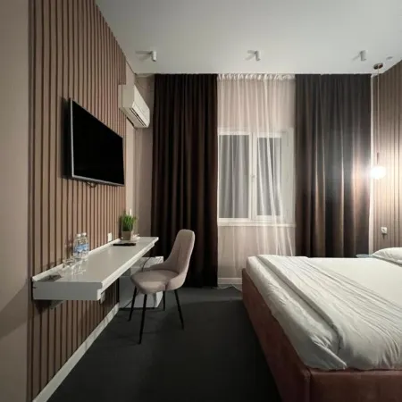 Hotel Nomad (Номад)