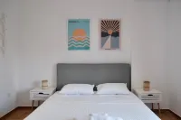 SynPiraeus Apartments & Studios