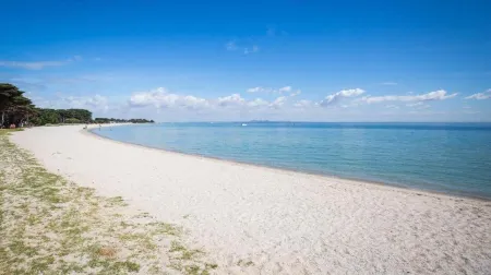 Dylene Holiday Park Отели рядом с достопримечательностью «Portarlington Golf Club»