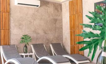 SBS Hotel & Spa