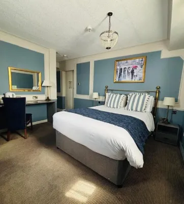 The Coleshill by Greene King Inns Hotels near Medieval Coleshill Manor (site of)