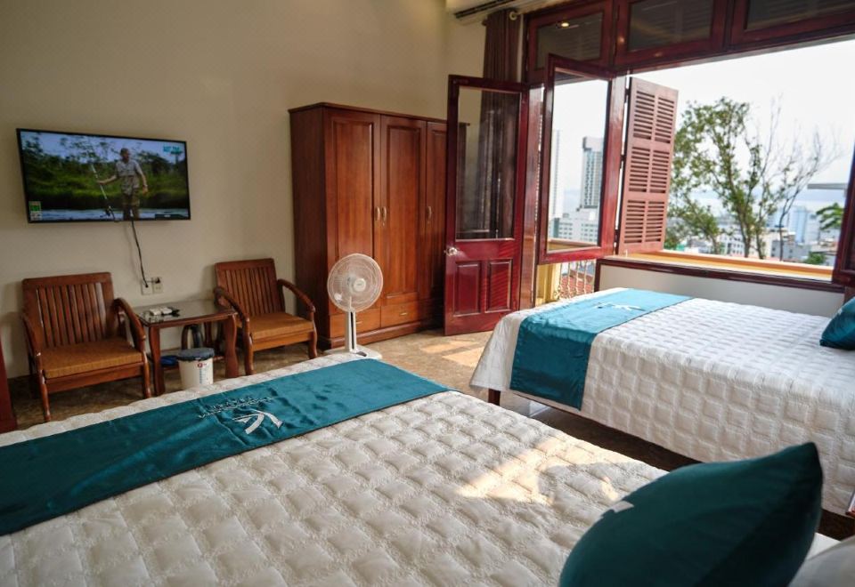 Kim's Family Hotel 주변 거리 모습