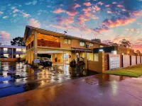 Emerald Gardens Motel & Apartments Hotels in Emerald