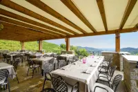 Hotel Ristorante Da Tullio Hotels in Revine Lago