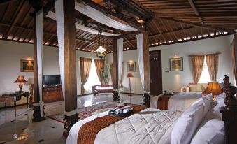 Joglo Plawang Villa & Resort