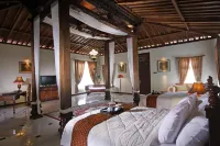 Joglo Plawang Boutique Villa & Resort, Spa Hotel di Turi