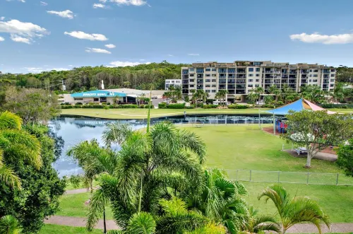 Ocean Boulevard Hotels in Alexandra Headland