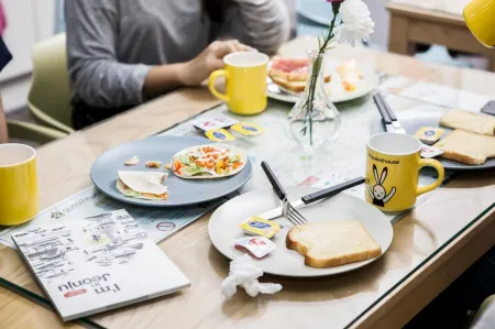 24 Guesthouse Jeonju Отели рядом с достопримечательностью «Jeonju Stadium»