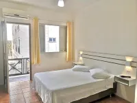 Residencial Las Rocas I Hotels near Praia Brava