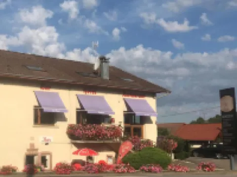 Logis Auberge de la Poirie Hôtels à : Tendon