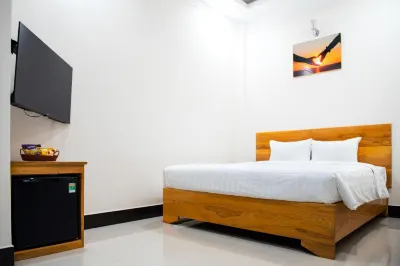 Minh LAM Hotel Hotels near Nhà mồ Làng PleiỐp