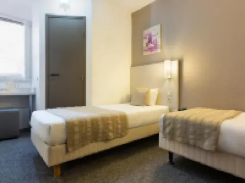 โรงแรมคอมฟอร์ต ออร์ลีน โอลีเวต โอลแนส์ โรงแรมในOlivet