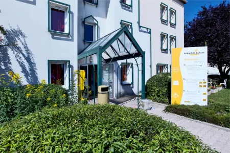 Premiere Classe Geneve - Saint Genis Pouilly Отели в г. Превессен-Моэн