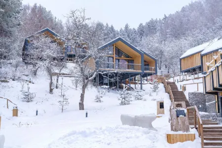 Qazaq Auyl Eco Hotel Отели в г. Бескайнар